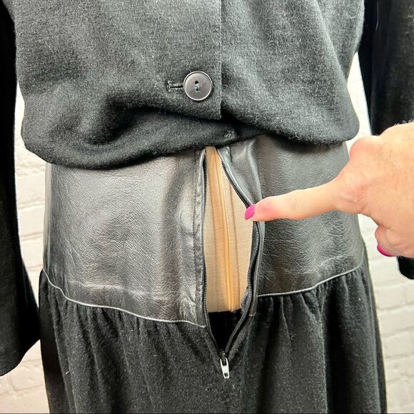 Vintage 80s Samuel Blue Jersey Wool Dress Leather Trimmed Waist Made in USA - Picture 10 of 12